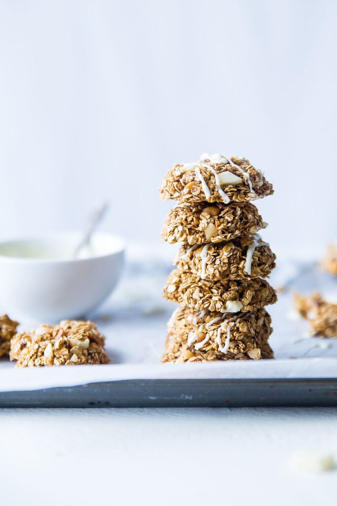 File 1 No Bake White Chocolate Macadamia Cookies