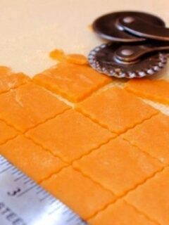 Cheeze It Making