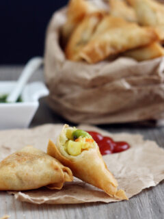 Mini Samosas Photo