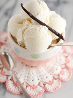 Vanilla Ice Cream Photo