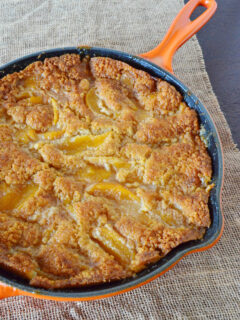 Easy Peach Cobbler Picture