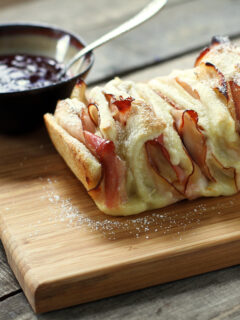 Monte Cristo Bread Picture