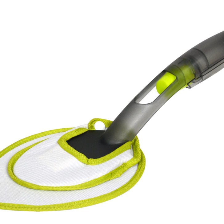 Casabella Quick Spray Microfiber Window Washer Photo