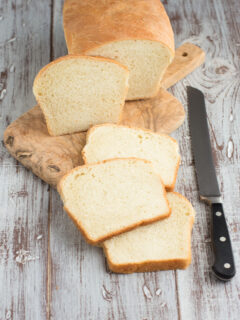 Simple White Bread Picture