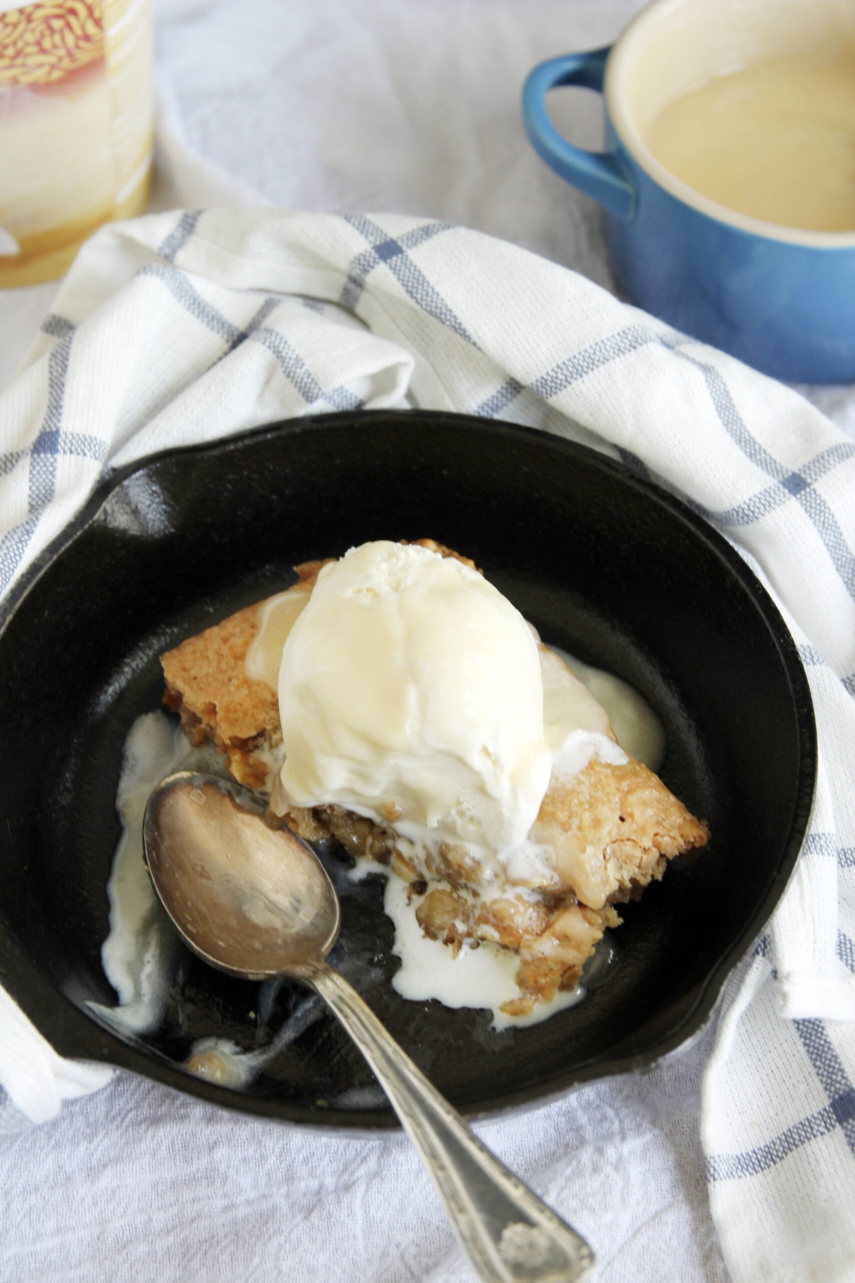 Applebee's Blondie Recipe - Food Fanatic