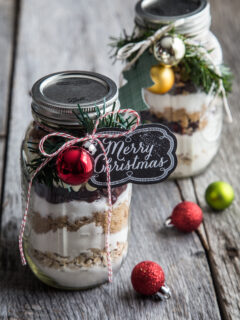 Cranberry White Chocolate Cookies in a Jar Image