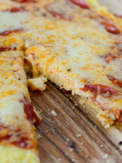 Cauliflower Crust Pizza Pic