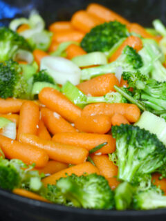 Garlic Butter Broccoli and Carrots Image