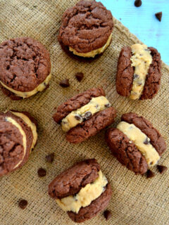 Cookie Dough Oreos Picture