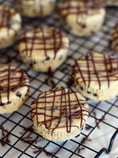 Mini Peanut Butter Oreo Cheesecakes Image