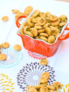 Seasoned Oyster Crackers Picture