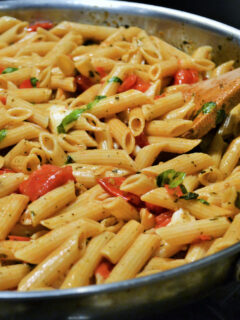 One Pot Caprese Pasta Pic