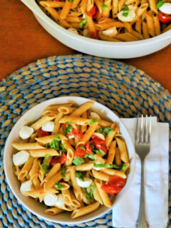 One Pot Caprese Pasta Picture