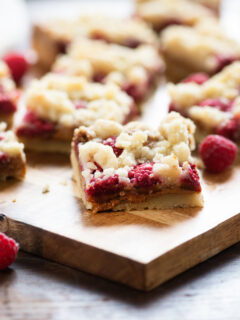 Raspberry Biscoff Crumb Bars Image