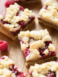 Raspberry Biscoff Crumb Bars Pic