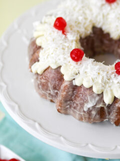 Pi&ntilde;a Colada Bundt Cake Pic