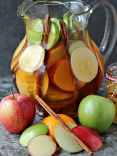 Easy Apple Sangria Picture