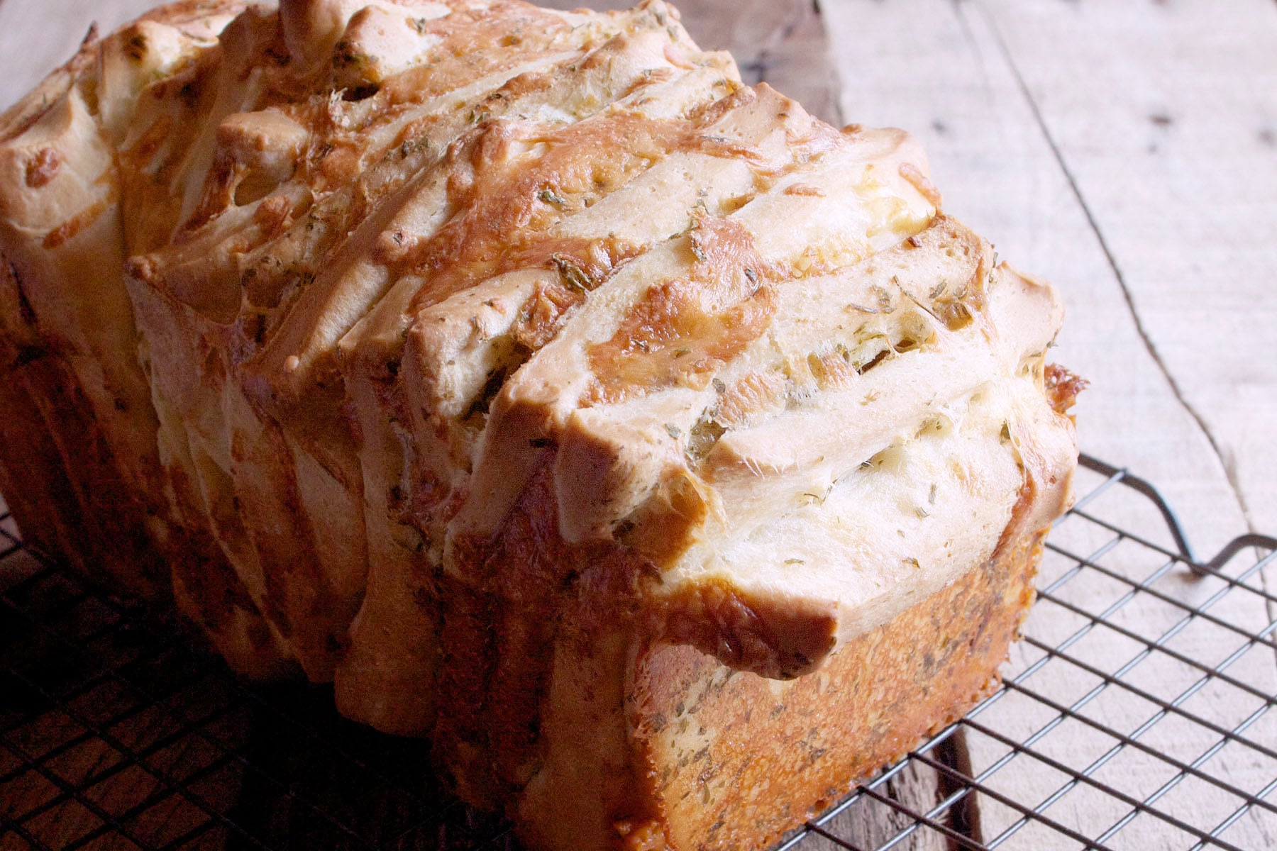 Garlic Cheddar Pull Apart Bread Recipe - Food Fanatic