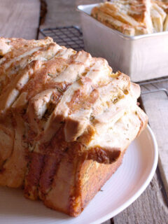 Garlic Cheddar Pull Apart Bread Picture