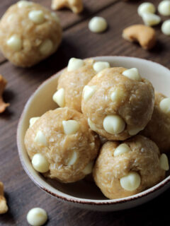 Gluten Free White Chocolate Cashew Bites Picture