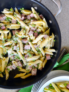 One Pot Creamy Ham & Pea Pasta Pic