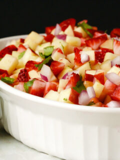 Fruit Salsa with Cinnamon Wonton Chips Pic