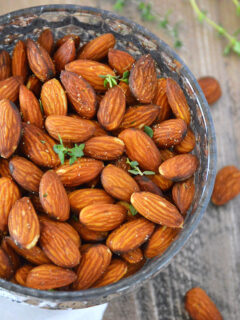 Fried Almonds with Thyme Photo