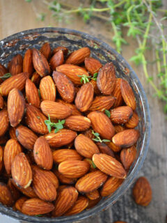 Fried Almonds with Thyme Picture