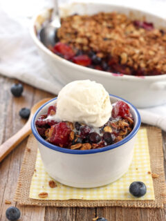 Blueberry Mango Crisp Pic