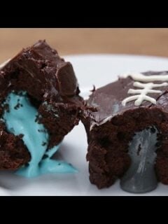 How to Make Football Themed Cupcakes