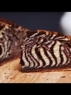 How to Make a Totally Cool Looking Zebra Cake