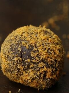 How to Make Gingerbread Chocolate Truffles