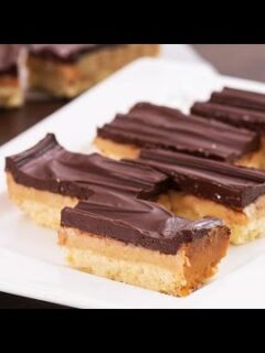 How to Make Homemade Twix Bars