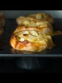 How to Make Mini Vanilla Apple Strudels