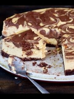 How to Make Marbled Chocolate Pumpkin Cheesecake 