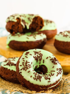 Baked Chocolate Mint Doughnuts Pic