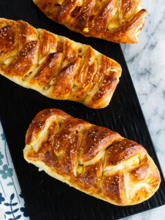Ham, Egg and Cheese Pretzel Rolls Pic