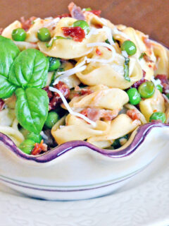Tortellini with Peas and Prosciutto Pic