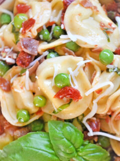 Tortellini with Peas and Prosciutto Picture