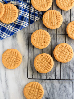 3 Ingredient Peanut Butter Cookies Image