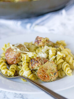 Pesto Pasta with Meatballs Image