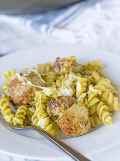 Pesto Pasta with Meatballs Picture