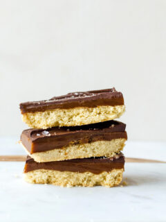 Homemade Twix Candy Bars Pic
