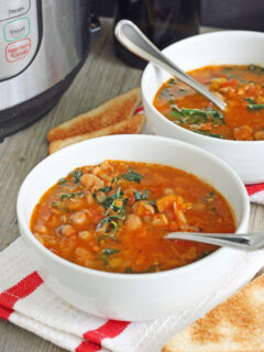 Tomato and Cannellini Bean Soup Image