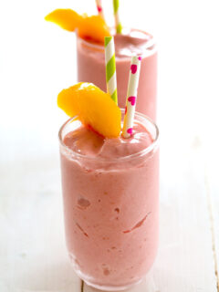Raspberry Peach Cottage Cheese Smoothie Pic