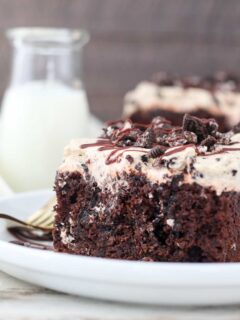 Mocha Oreo Poke Cake Pic