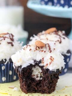 Almond Joy Cupcakes Pic