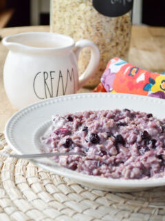 Blueberries and Cream Oatmeal Picture