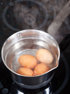 How to Hard Boil an Egg Pic