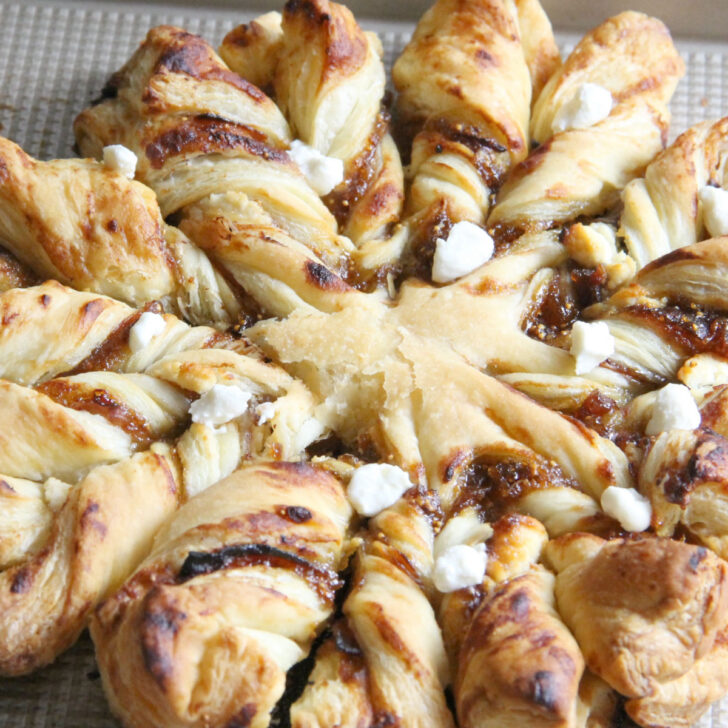 Prosciutto, Fig and Goat Cheese Star Bread Photo